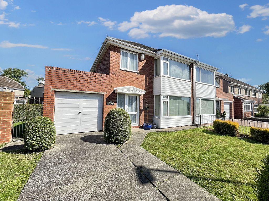 3 bed semidetached house for sale in Mountbatten Avenue, Hebburn NE31