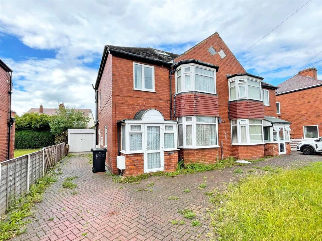 3 bed semidetached house to rent in Winston Mount, Headingley, Leeds