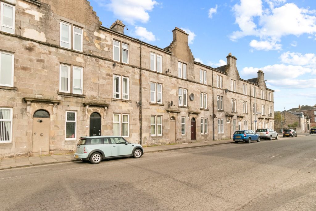 2 bed flat for sale in Castlegreen Lane, Dumbarton, West Dunbartonshire G82, £59,995 Zoopla
