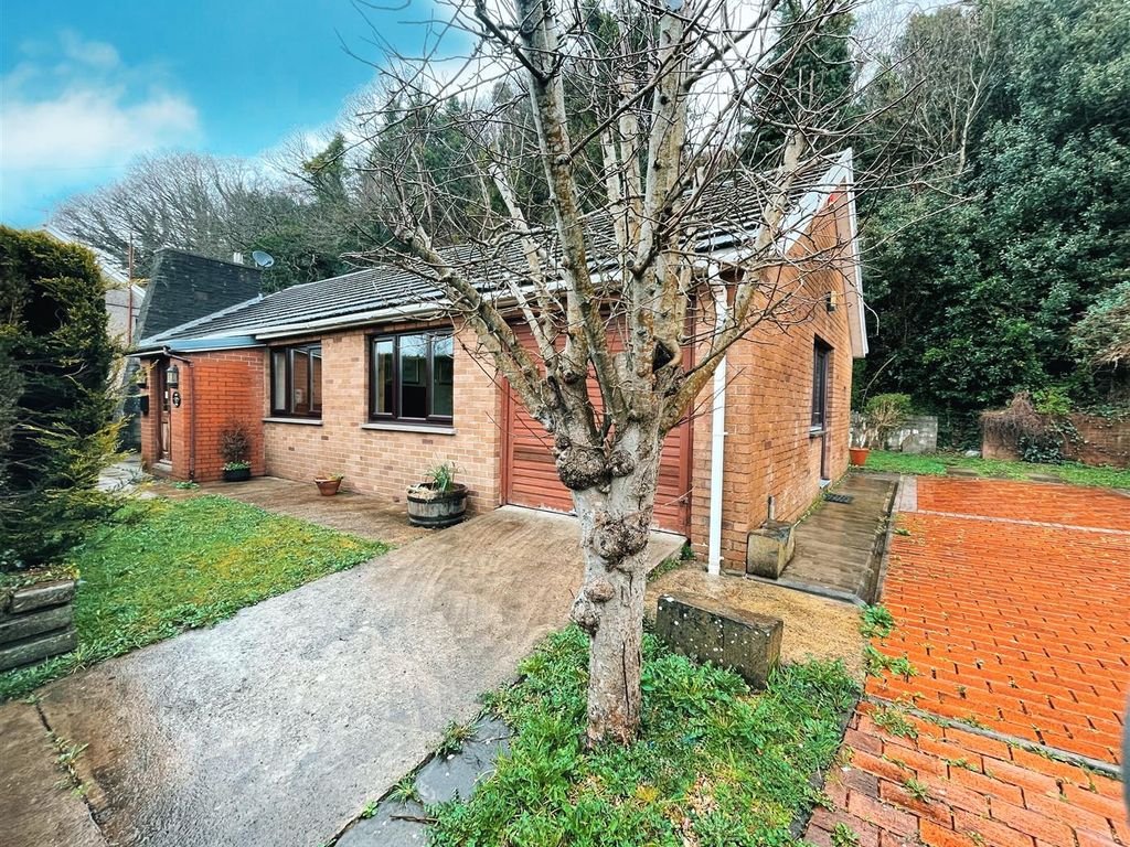 3 Bed Detached Bungalow For Sale In Tor Y Mynydd Baglan Port Talbot