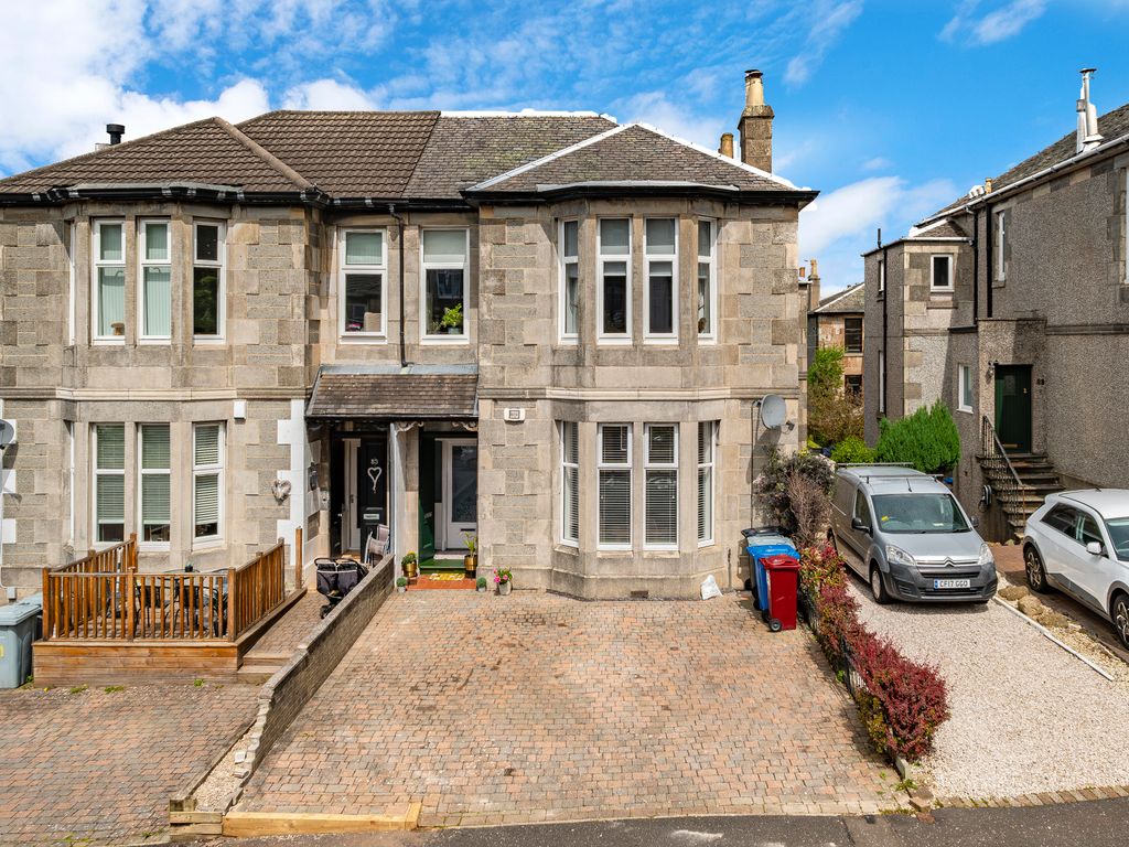 2 bed flat for sale in Rosslyn Avenue, Rutherglen, Glasgow G73, £