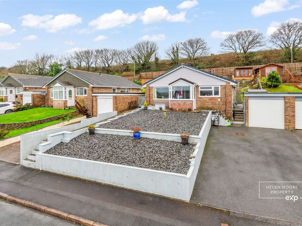 3 bed bungalow for sale in Henlake Close, Ivybridge, Devon PL21, £