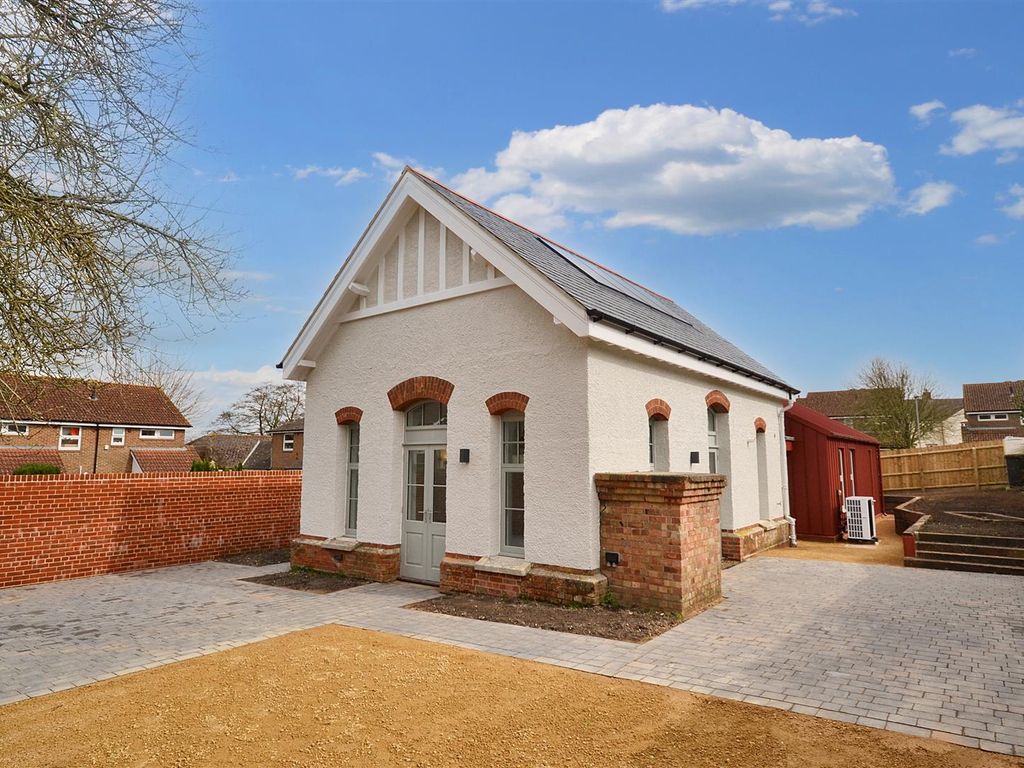 3 bed detached house for sale in Little Britain, Dorchester DT1, £