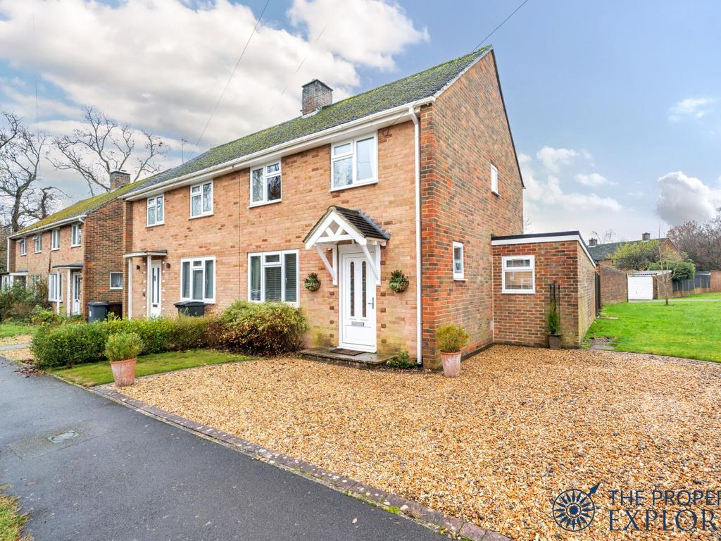 2 bed semidetached house for sale in Whitedown Road, Tadley RG26, £