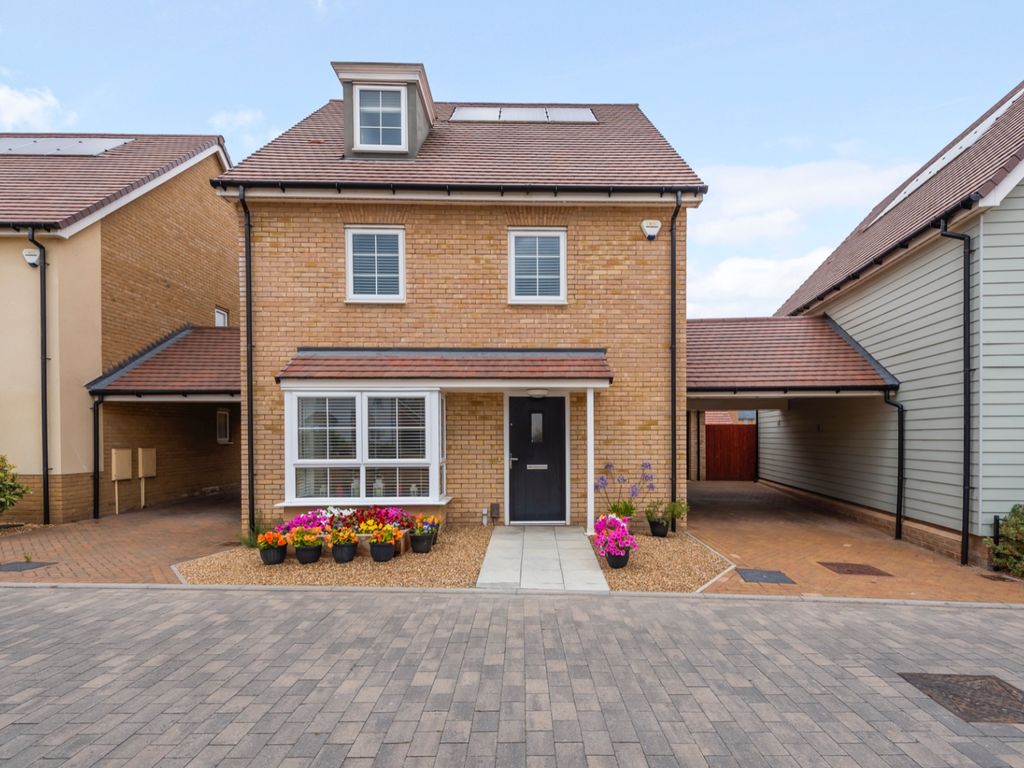 5 bed detached house for sale in Stoneham Road, StanfordLeHope SS17