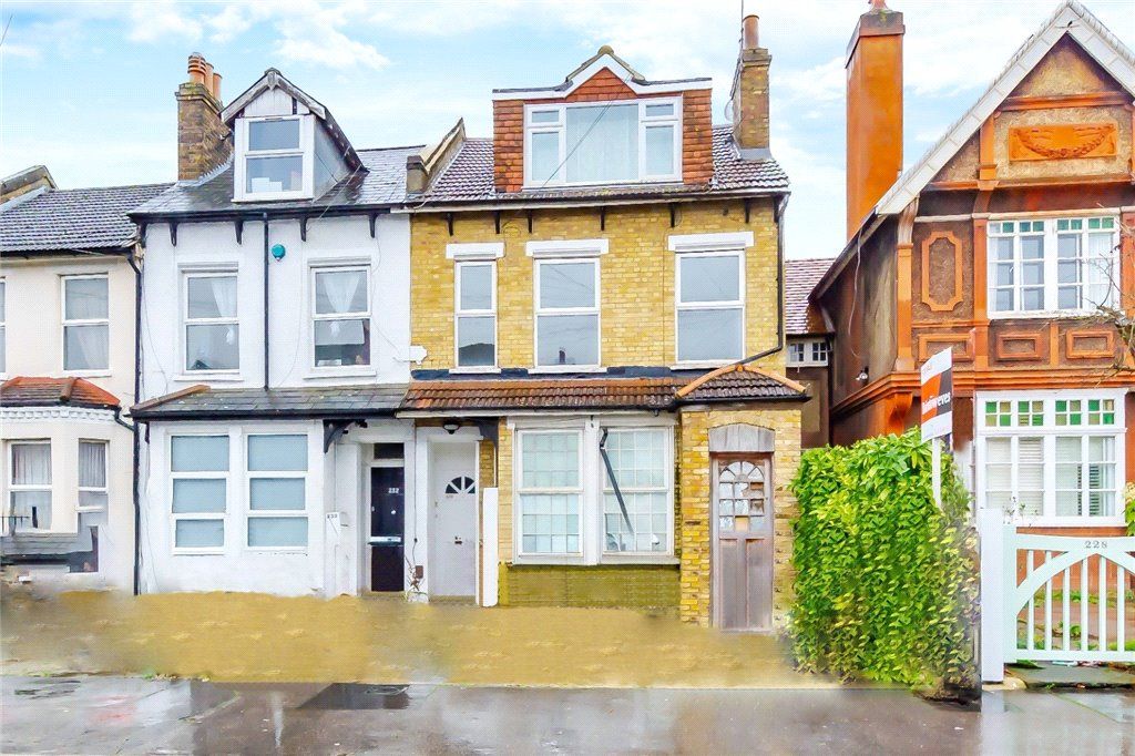 2 bed flat for sale in Sydenham Road, Croydon CR0, £250,000 Zoopla