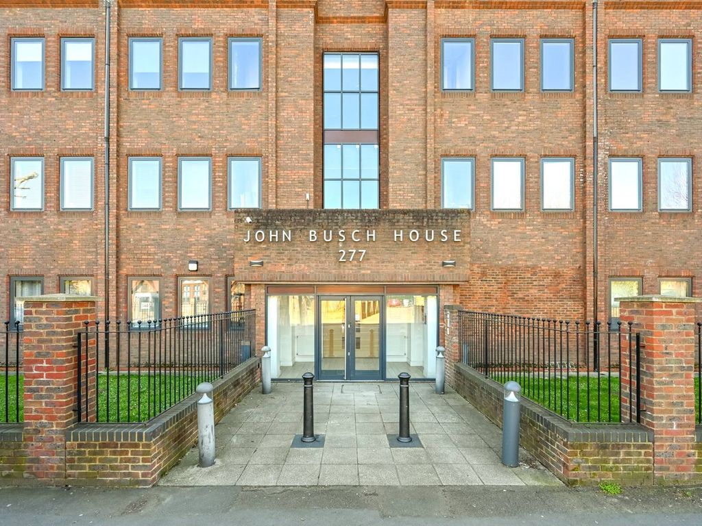 2 bed flat for sale in London Road, Isleworth TW7, £500,000 Zoopla