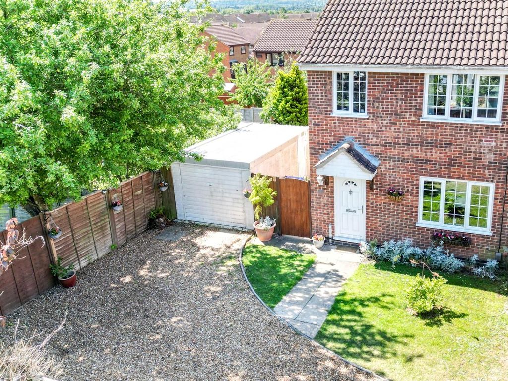 3 bed semidetached house for sale in East Rising, Wootton, Northampton