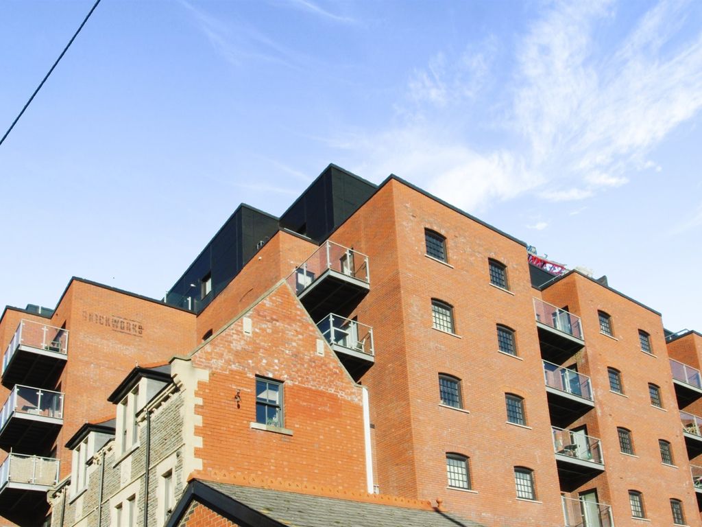 3 bed penthouse for sale in Trade Street, Butetown, Cardiff CF10 Zoopla
