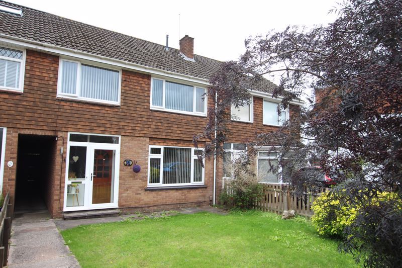 3 bed terraced house for sale in Shellards Road, Longwell Green