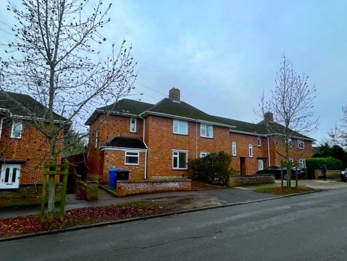 3 bed semidetached house to rent in Robin Hood Road, Norwich NR4, £