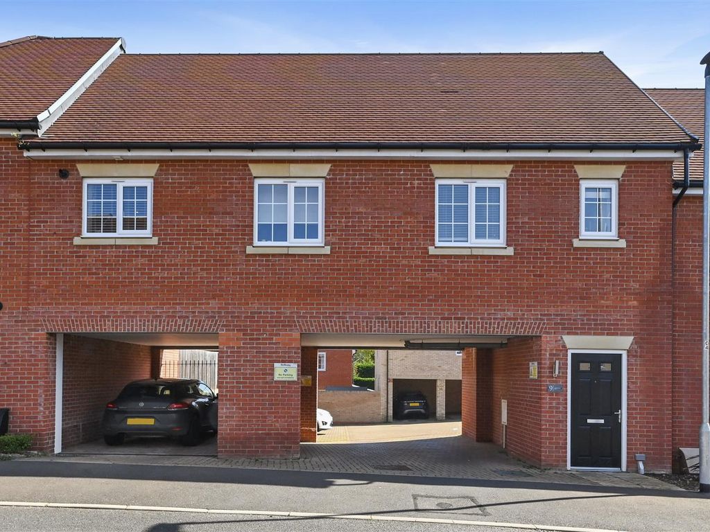 2 bed property for sale in Nightingale Drive, Halstead CO9, £230,000