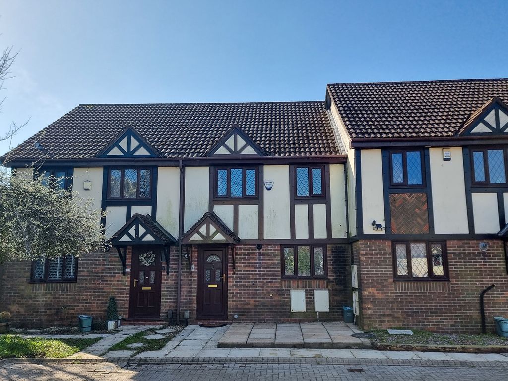 3 bed terraced house for sale in Cranfield Court, Ravenhill, Swansea