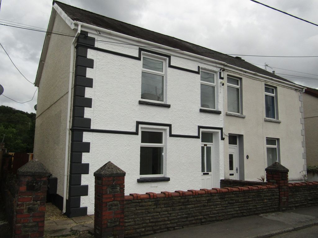 3 bed semidetached house for sale in Ynysderw Road, Pontardawe