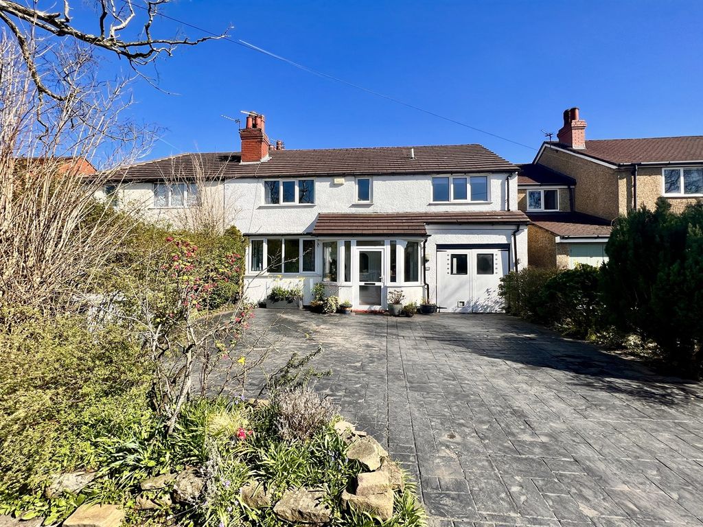 4 bed semidetached house for sale in Hilton Road, Poynton, Stockport