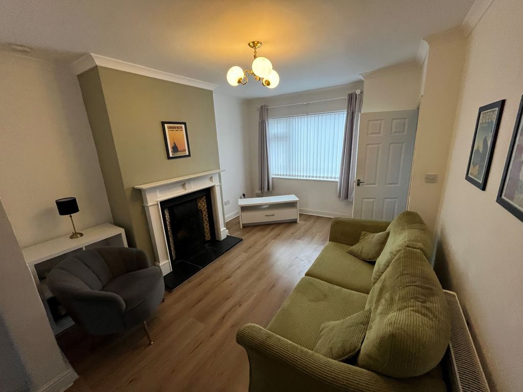 2 bed terraced house to rent in Worcester Road, Hull HU5, £650 pcm Zoopla