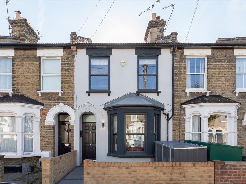 3 bed terraced house for sale in Kingsdown Road, London E11 Zoopla