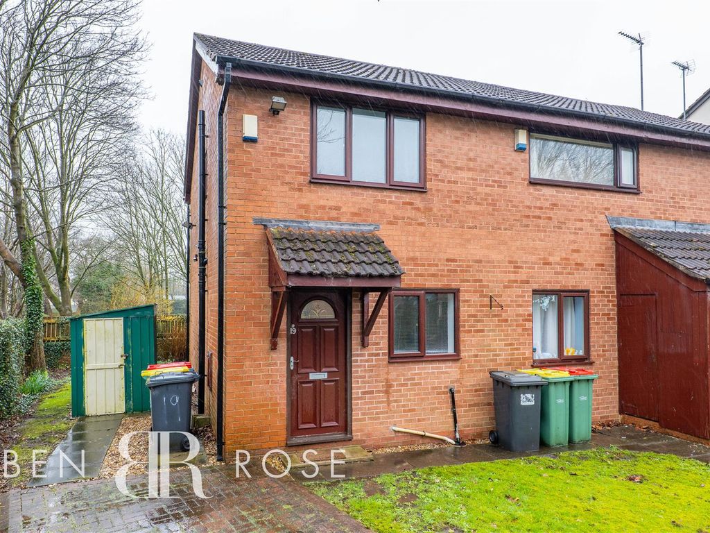 2 bed end terrace house for sale in Golf View, Ingol, Preston PR2, £