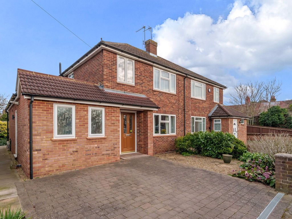 3 bed semidetached house for sale in Wood Road, Shepperton TW17 Zoopla