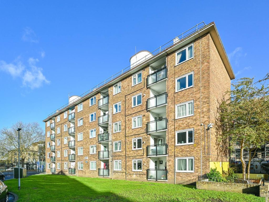 3 bed flat to rent in Aytoun Rd, Brixton, London SW9 Zoopla