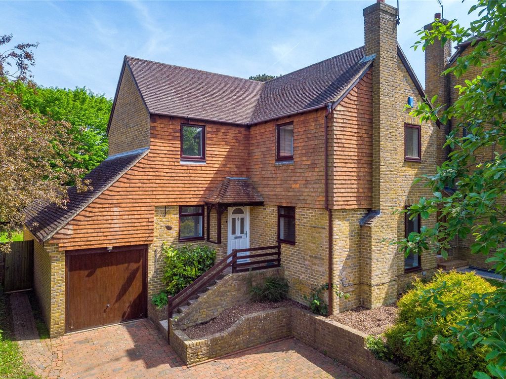 4 bed detached house for sale in Silchester Court, Penenden Heath