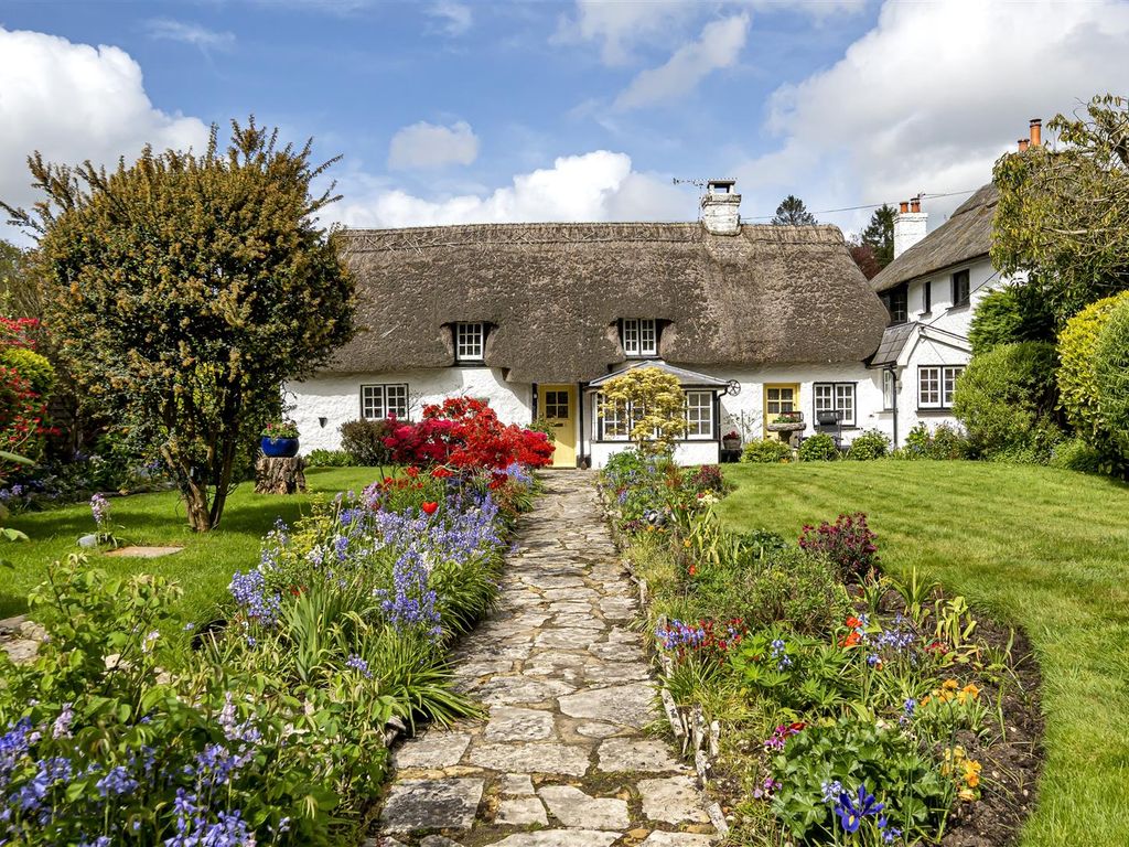 4 bed detached house for sale in Ringwood Road, Verwood BH31, £575,000