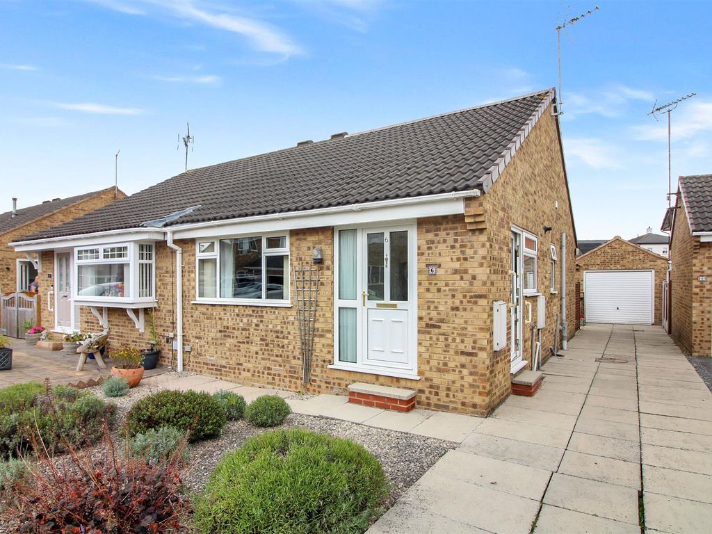 2 bed semidetached bungalow for sale in Fairfield Close, Sherburn In Elmet, Leeds LS25, £