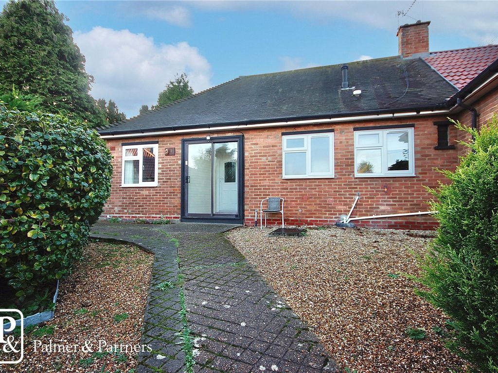 2 bed bungalow for sale in Harebell Road, Ipswich, Suffolk IP2, £