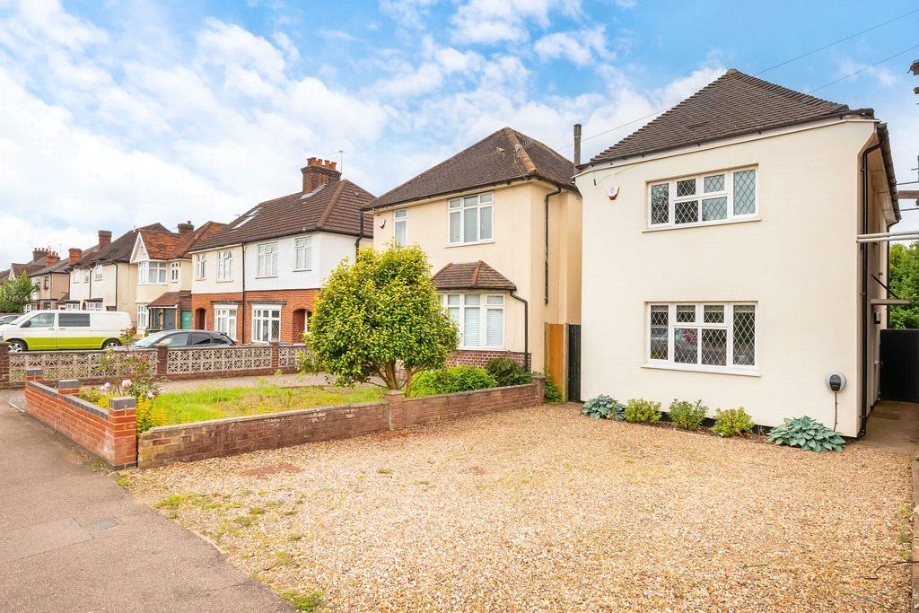 3 bed detached house for sale in Gammons Lane, Watford, Hertfordshire WD24, £600,000 Zoopla