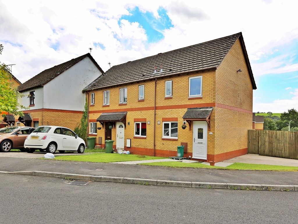 2 bed end terrace house for sale in Cwrt Y Garth, Beddau, Pontypridd