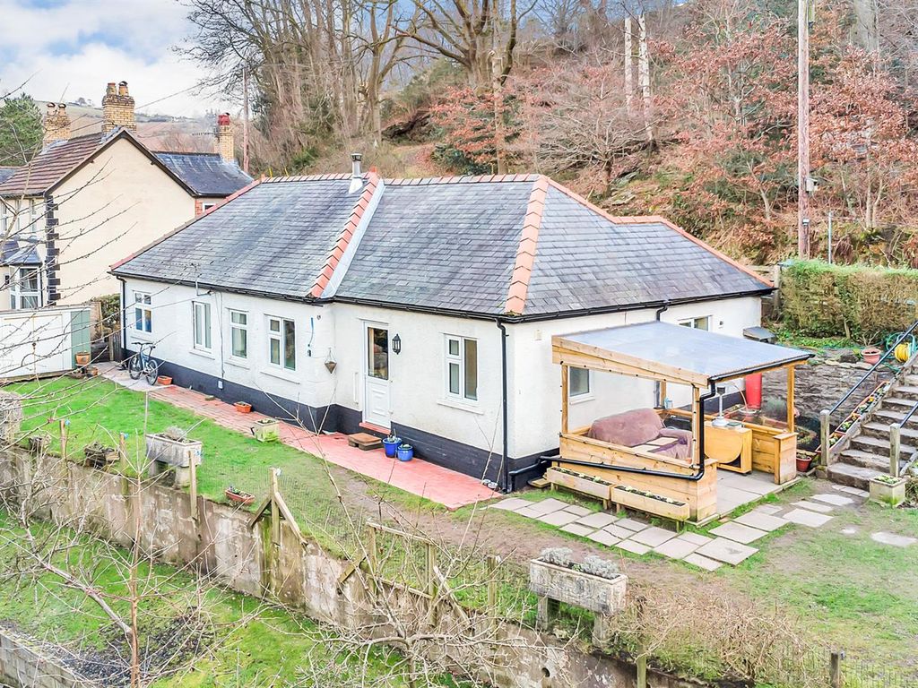 4 bed detached bungalow for sale in Selattyn Road, Glyn Ceiriog