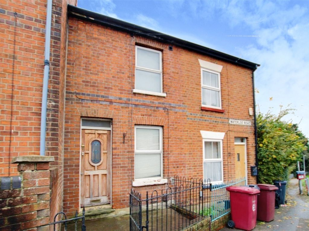 2 bed terraced house for sale in Waterloo Road, Reading, Berkshire RG2