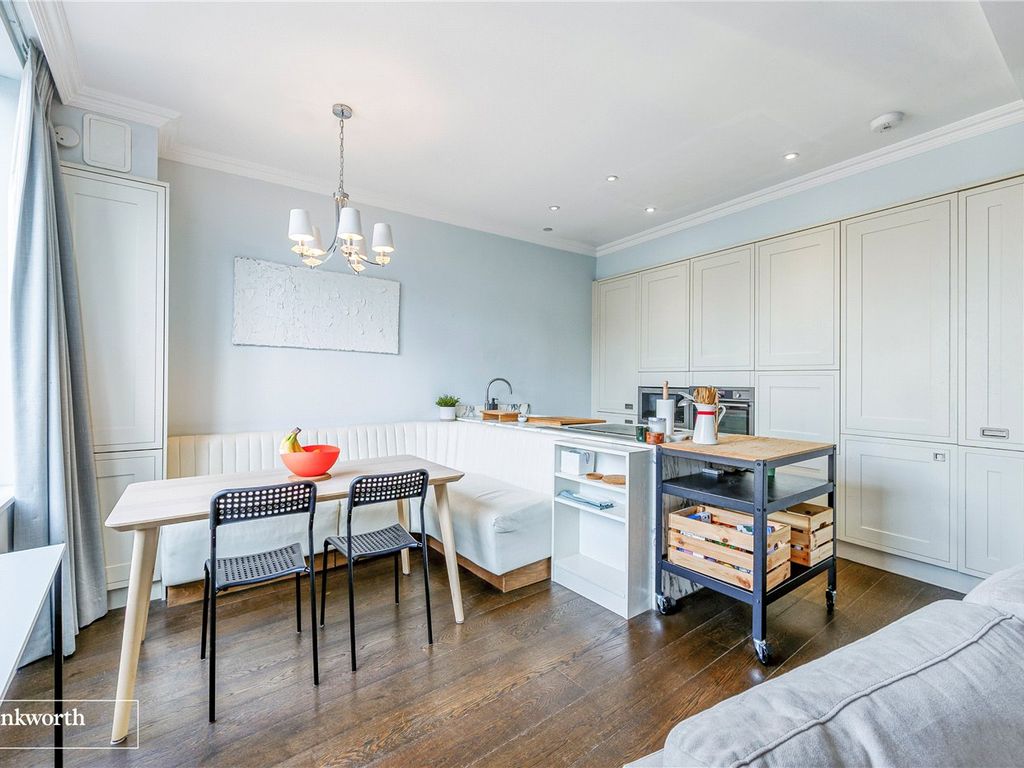 2 bed semidetached house for sale in Montgomery Road, London W4, £