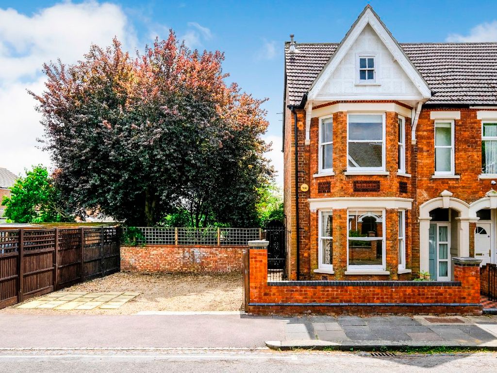 Cutcliffe Place, Bedford MK40  