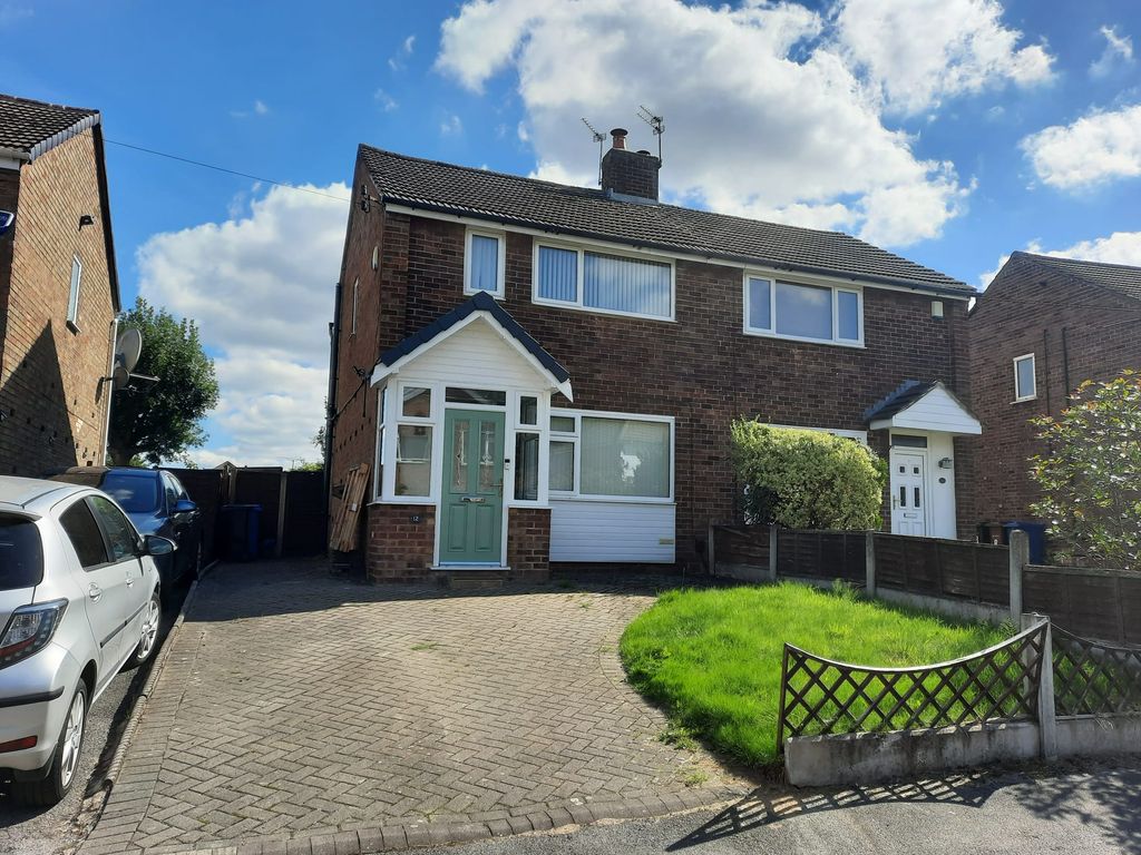 3 bed semidetached house for sale in Dorac Avenue, Heald Green