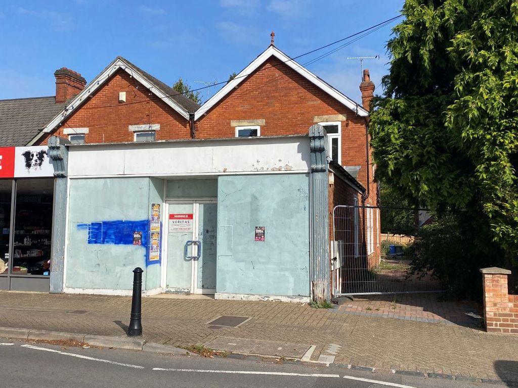 4 bed block of flats for sale in 12 & 12A Dukes Ride, Crowthorne