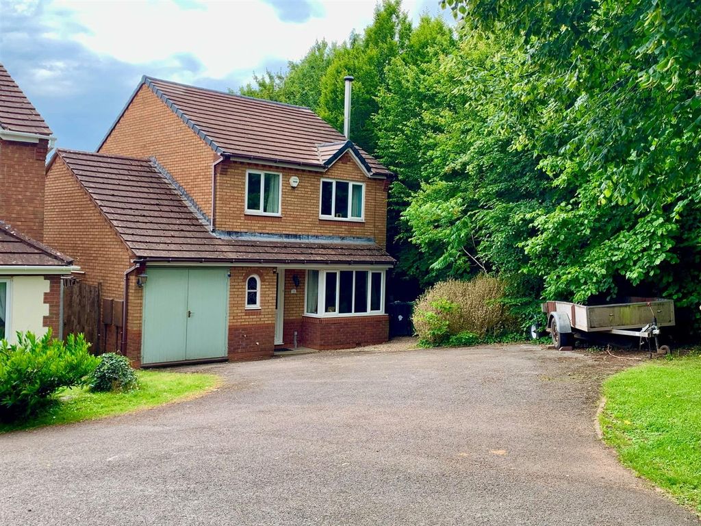 3 bed detached house for sale in Nodens Way, Lydney GL15, £300,000 Zoopla