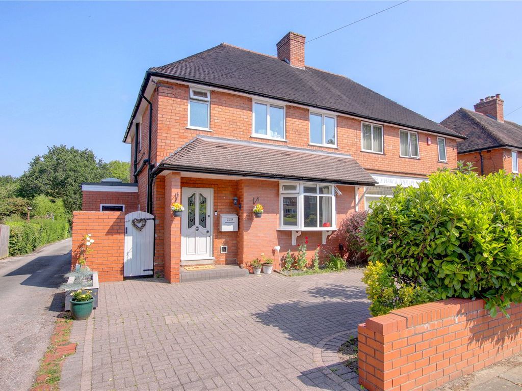 4 bed semidetached house for sale in Heath Road, Bournville
