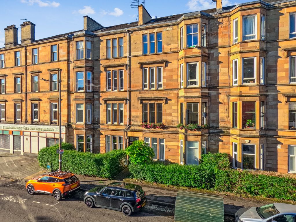 2 bed flat for sale in Albert Avenue, Queens Park, Glasgow G42, £