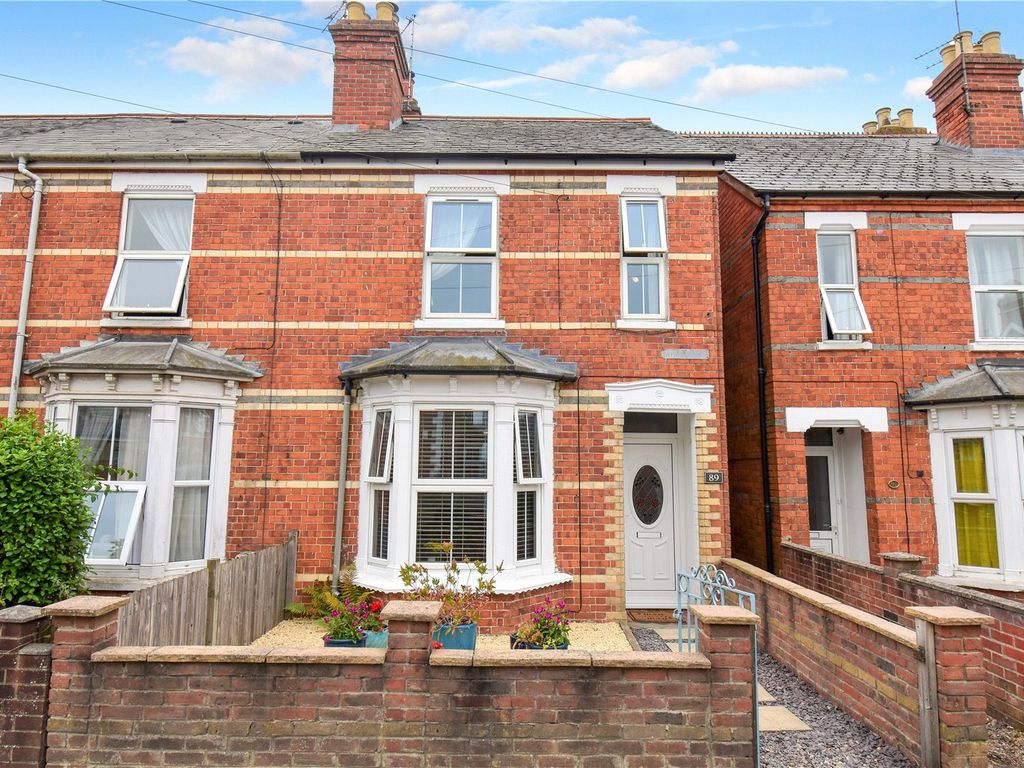 3 bed end terrace house for sale in Queens Road, Newbury, Berkshire