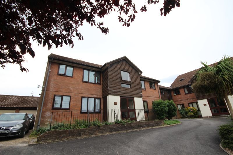 2 bed flat to rent in Bicknell Gardens, Yeovil BA21 Zoopla