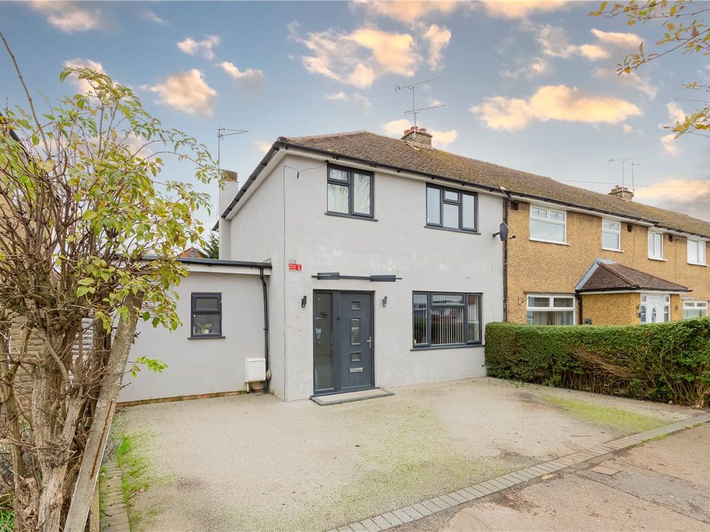 3 bed end terrace house for sale in Peters Avenue, London Colney, St