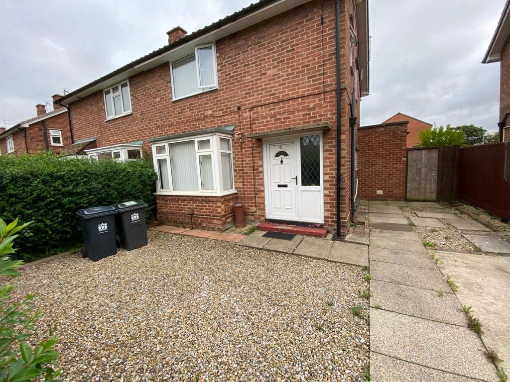 3 bed semidetached house for sale in Arkle Crescent, Darlington DL1, £