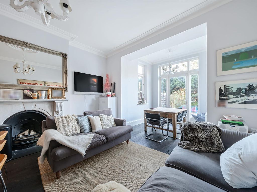 3 bed flat for sale in Blenheim Gardens, London NW2, £950,000 Zoopla