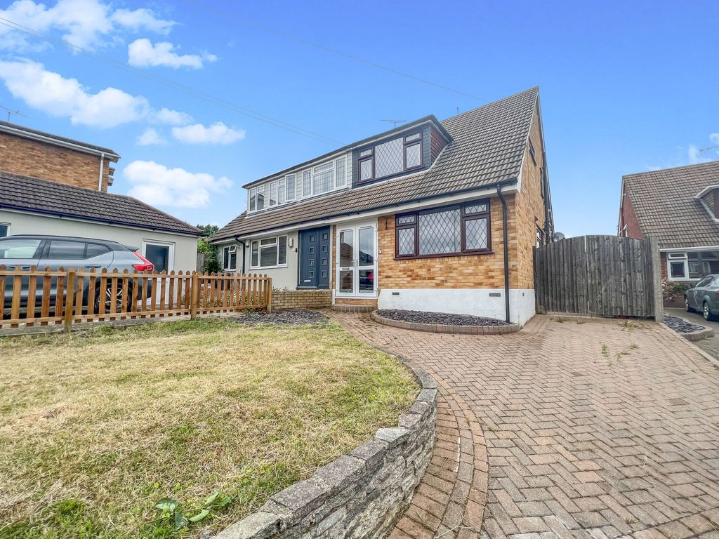 3 bed property for sale in Uplands Road, Hockley SS5, £400,000 Zoopla