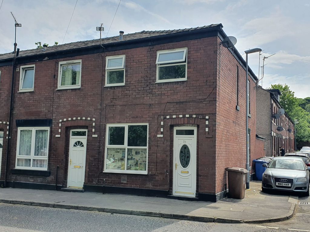 3 bed end terrace house to rent in Norman Road, Rochdale OL11, £970 pcm