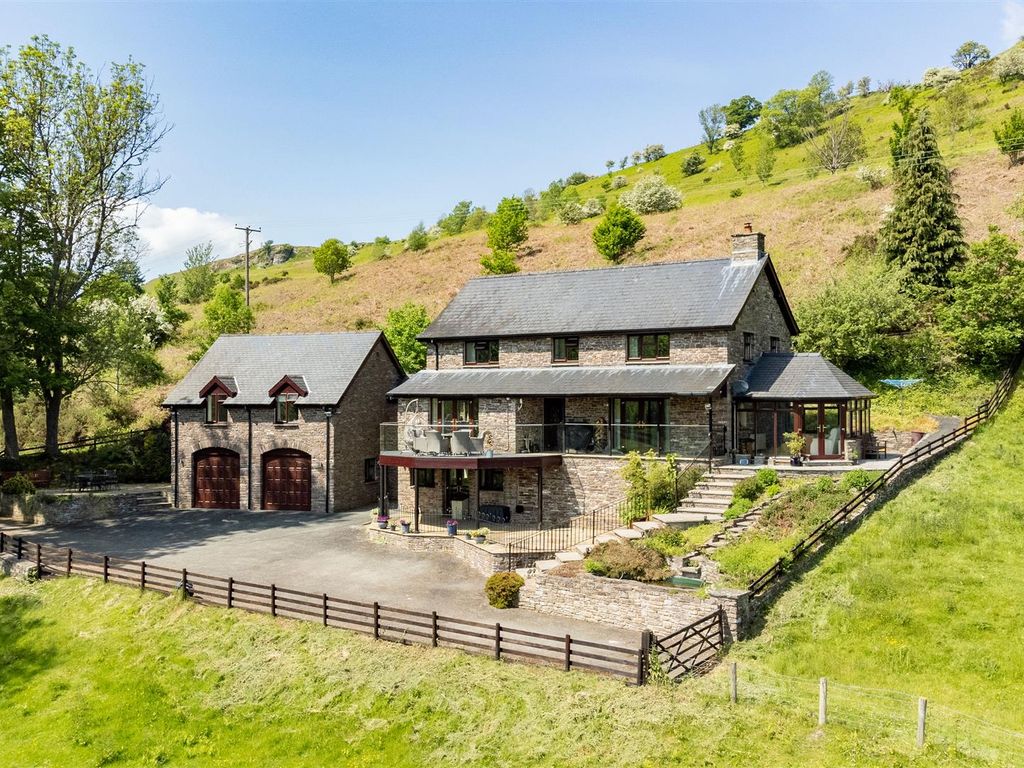 6 bed detached house for sale in The Bungalows, Pendre, Builth Wells