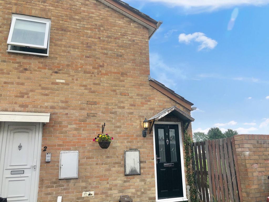 2 bed to rent in Old Church Road, Whitchurch, Cardiff CF14