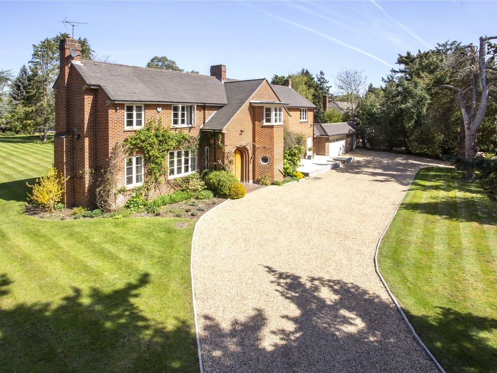 5 bed detached house for sale in Duffield Park, Stoke Poges