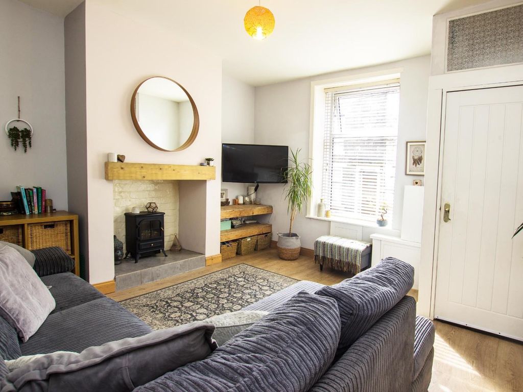 2 bed terraced house for sale in Cobden Street, Darwen BB3, £115,000